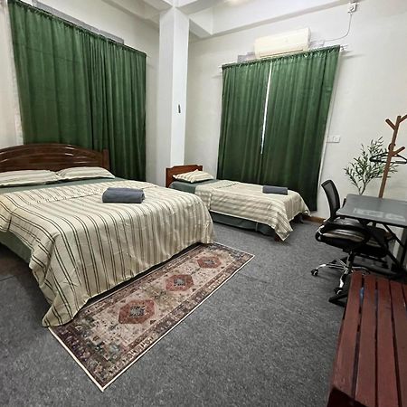 קמפונג קואלה בסוט La Wood Homestay מראה חיצוני תמונה