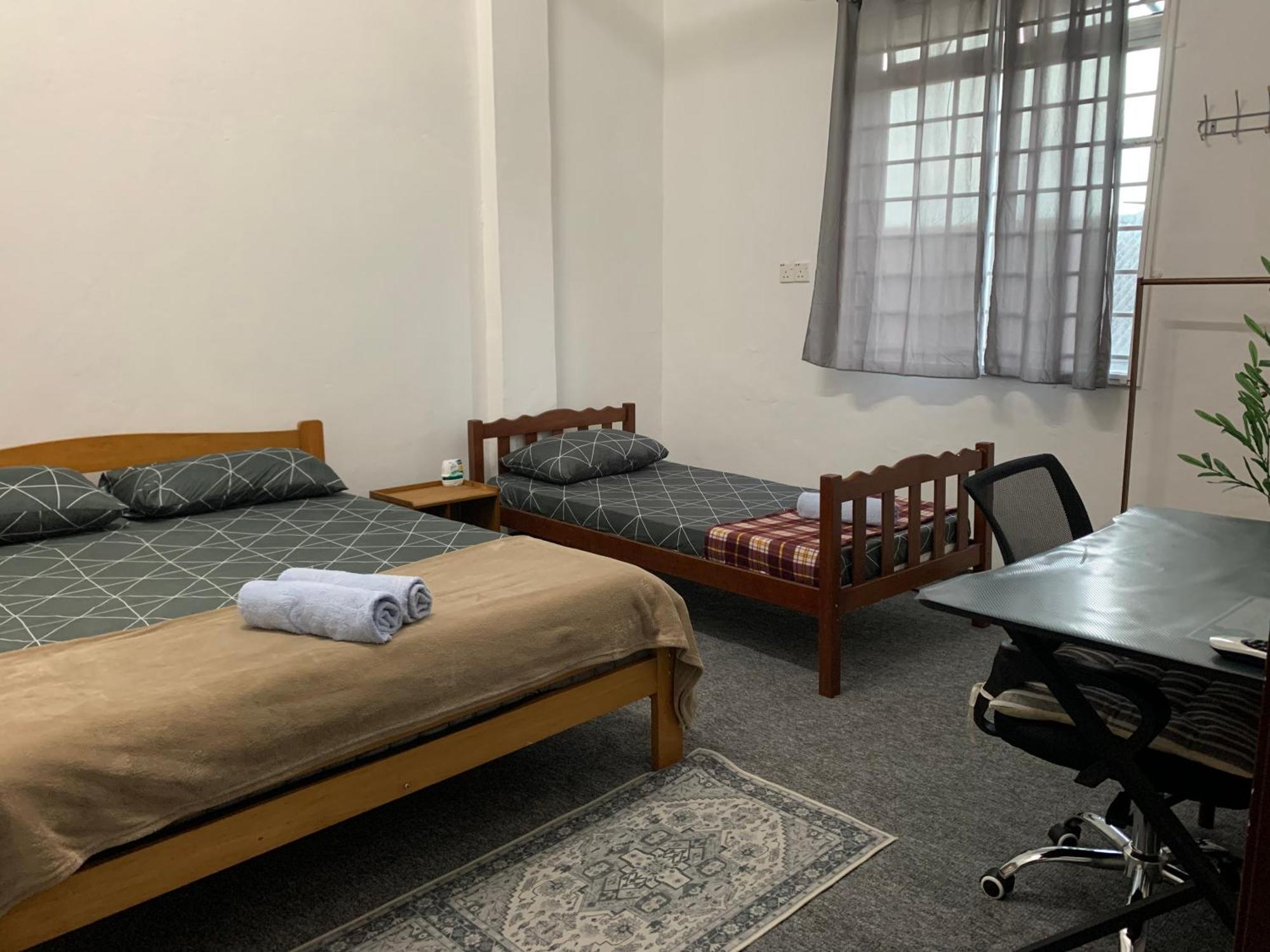 קמפונג קואלה בסוט La Wood Homestay מראה חיצוני תמונה