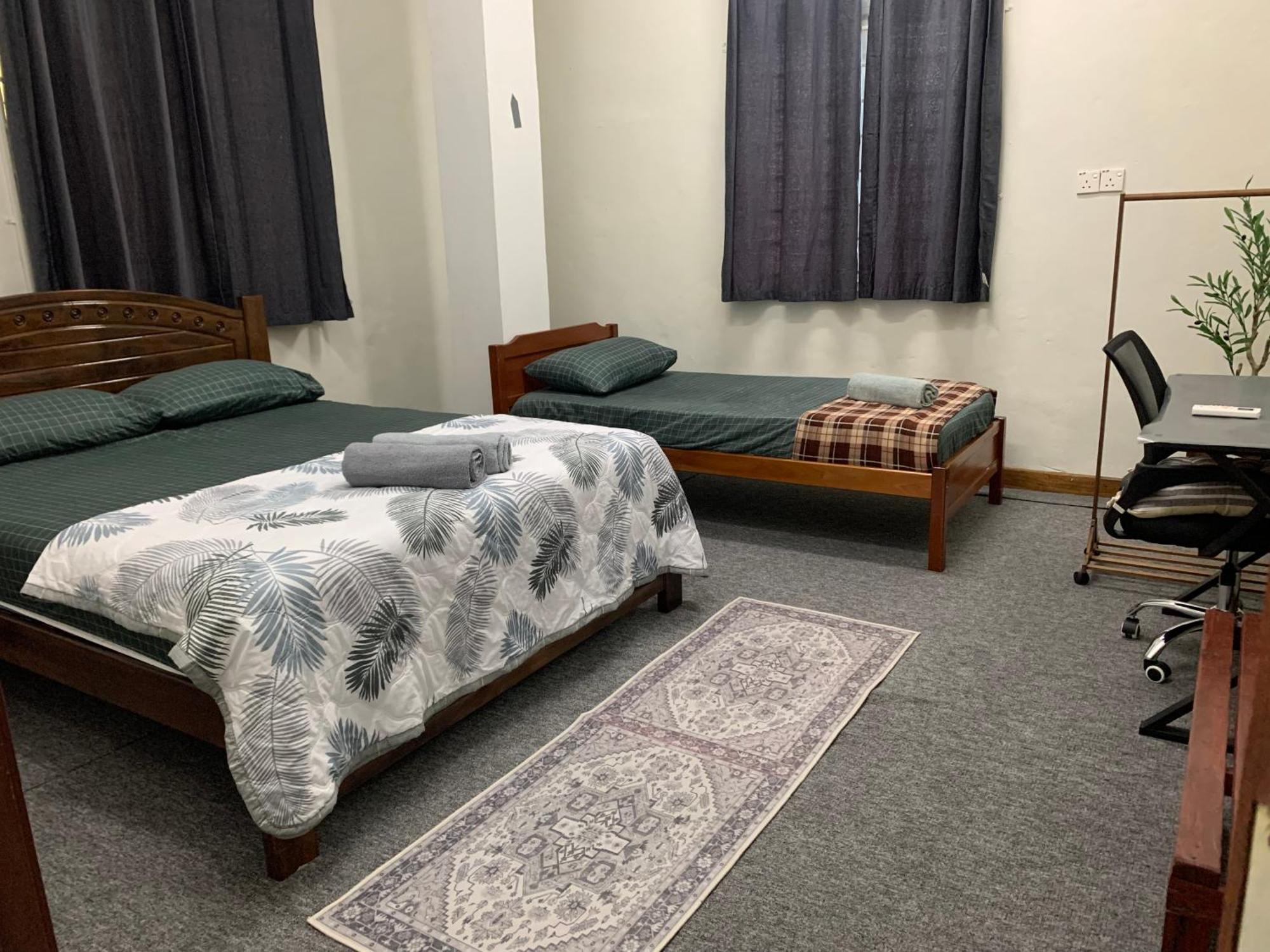 קמפונג קואלה בסוט La Wood Homestay מראה חיצוני תמונה